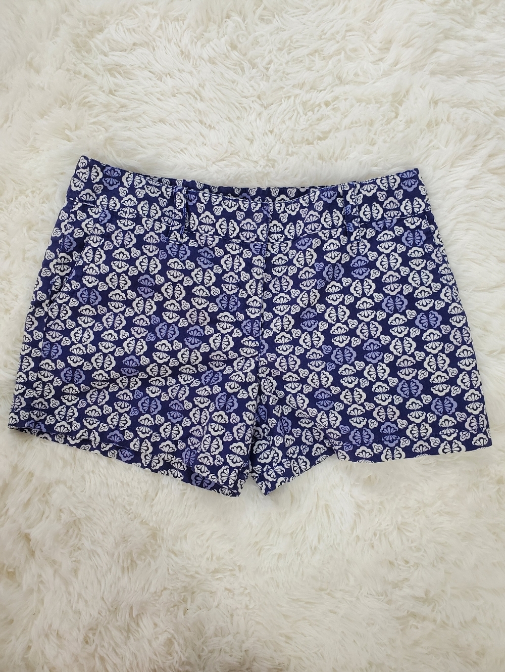 Ann Taylor Loft Size 6 Patterned Blue Purple White Shorts With Pockets